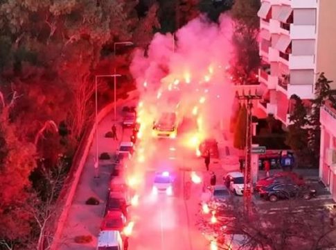 Η εντυπωσιακή υποδοχή της αποστολής της ΑΕΚ στη Νέα Φιλαδέλφεια (Vid)