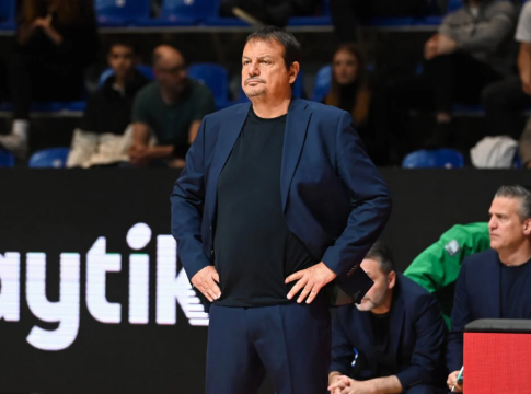 Αταμάν σε παίκτες: «Με τη μαχητικότητα και τις προσωπικές αποδόσεις κερδίσαμε το παιχνίδι»
