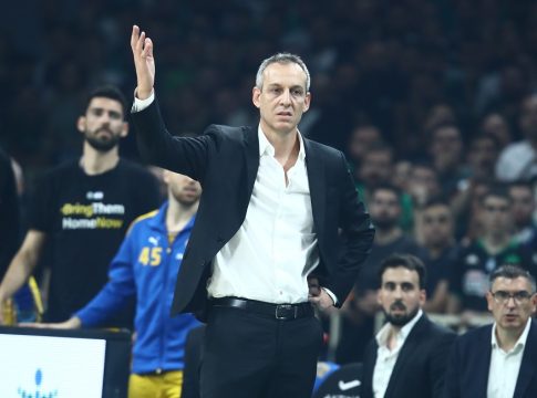 «Αιχμές» για τη διαιτησία κόντρα στον Παναθηναϊκό από τον Κάτας: «Κάθε περίοδος ξεκινούσε με 5-0 φάουλ, δεν έχω ξαναδεί κάτι τέτοιο»