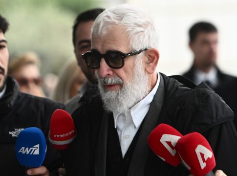 Με το στόμα ανοιχτό στη δίκη του Φιλιππίδη από την αποκάλυψη κορυφαίας πρωταγωνίστριας: «Ή θα μου κάτσεις ή…»