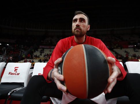 Μιλουτίνοφ: «Κάναμε καλή εμφάνιση σήμερα και πρέπει να συνεχίσουμε»