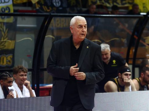 Σάκοτα στα αποδυτήρια: «Κανονικά θα έλεγα κάτι για τον τρόπο που χάσαμε αλλά…» (vid)