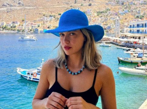 Έκανε τη Κίμωλο να παραμιλάει: Μόλις κατάλαβαν ποια φοράει το μπικίνι, έβγαλαν τα κινητά και τραβούσαν φωτογραφίες