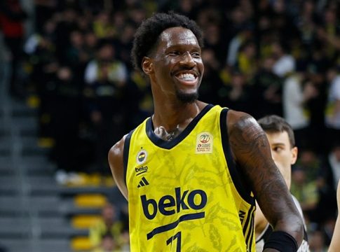 Φενέρμπαχτσε – Μπασκόνια 82-77: Έριξε τον Ολυμπιακό από την κορυφή