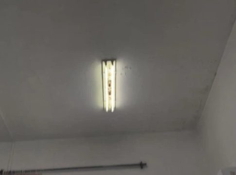 Ρέθυμνο: Επεσε το περίβλημα φωτισμού από το ταβάνι εν ώρα μαθήματος σε δημοτικό σχολείο
