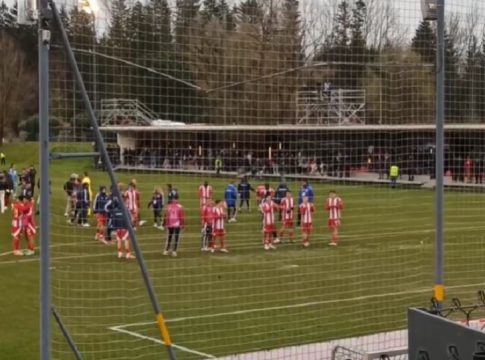 Αποθέωση για τα παιδιά του Ολυμπιακού παρά τον αποκλεισμό (vids)