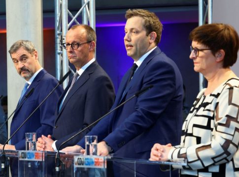 Γερμανία: «Λευκός καπνός» – Τα βρήκαν για τον σχηματισμό κυβέρνησης Χριστιανοδημοκράτες και Σοσιαλδημοκράτες