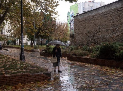 Καιρός: Αισθητή πτώση της θερμοκρασίας, χιόνια, ισχυρές βροχές και καταιγίδες