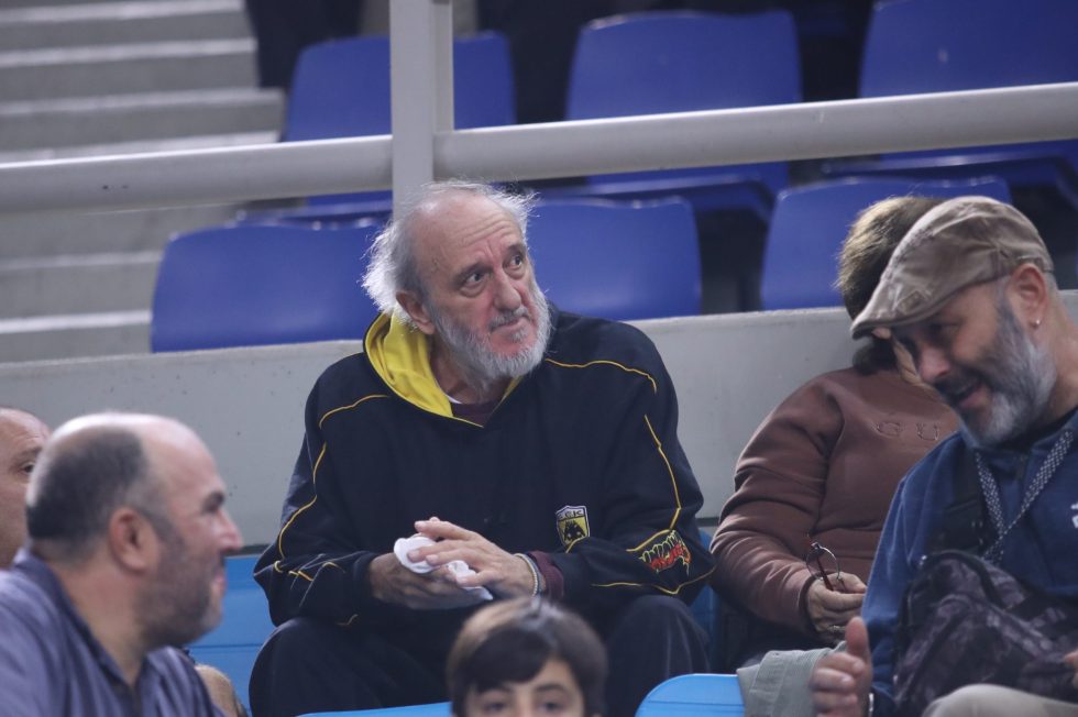 Όμορφη κίνηση από την ΚΑΕ ΑΕΚ: Έδωσε το πρώτο εισιτήριο του Final 4 στον Δημήτρη Χατζηχρήστο (pic)