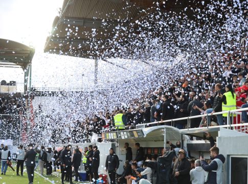 Eντυπωσιακή ατμόσφαιρα στο «Γεντί Κουλέ» (pic,vid)