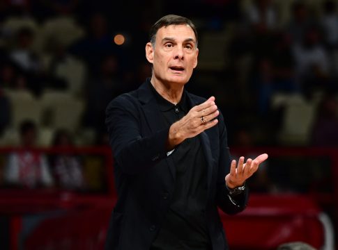 Μπαρτζώκας: «Νομίζουμε ότι μπορούμε να κερδίσουμε τα ματς χωρίς κόπο και δεν γίνεται έτσι» – Τι είπε για Φαλ