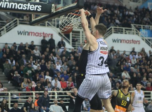 ΠΑΟΚ – ΑΕΚ 94-69: Ισοπεδωτικός ο Δικέφαλος του Βορρά, η πρόκριση στα ημιτελικά θα κριθεί στη «Sunel Arena»