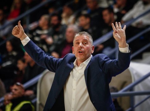 Παπαθεοδώρου: «Να κερδίσουμε τη σειρά στην Πάτρα»