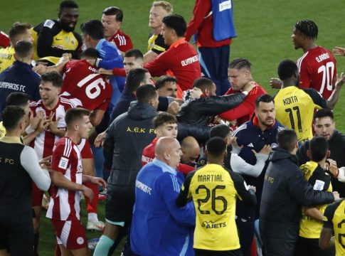 Super League: Εκδικάστηκε η υπόθεση ΑΕΚ και Ολυμπιακού για το ντέρμπι- Δεν εμφανίστηκε ο Ματίας Αλμέιδα- Με υπόμνημα οι Ερυθρόλευκοι
