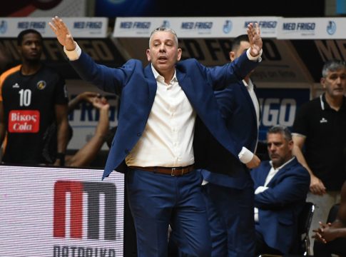 Παπαθεοδώρου: «Ας τελειώσει ο Παναθηναϊκός αυτά τα εύκολα ματσάκια που έχει με την Εφές στην Euroleague, γιατί ερχόμαστε» (vid)