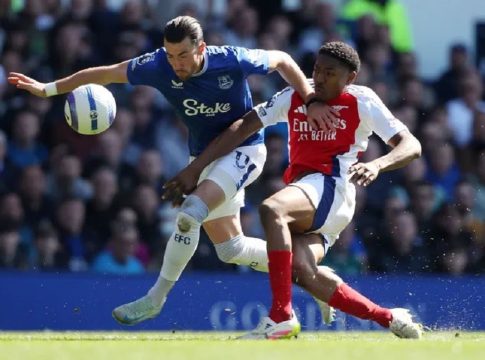 Έβερτον – Άρσεναλ 1-1: «Δώρο» στη Λίβερπουλ