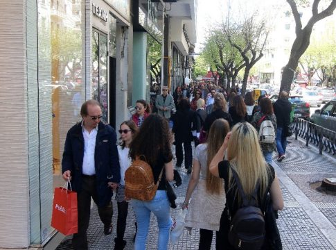 Πάσχα: Πώς θα λειτουργήσουν ΜΜΜ και καταστήματα το Μεγάλο Σάββατο
