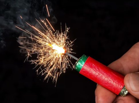 Κρήτη: Ακρωτηριάστηκε άνδρας στο Λασίθι όταν έσκασε κροτίδα στο χέρι του