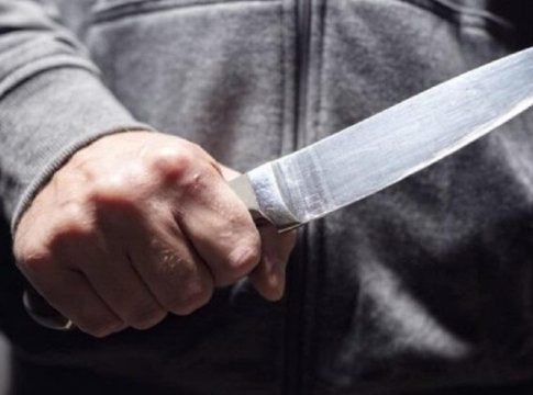 Αιματηρό επεισόδιο στη Λάρισα: Μαχαίρωσε τον αδερφό του μετά από καβγά