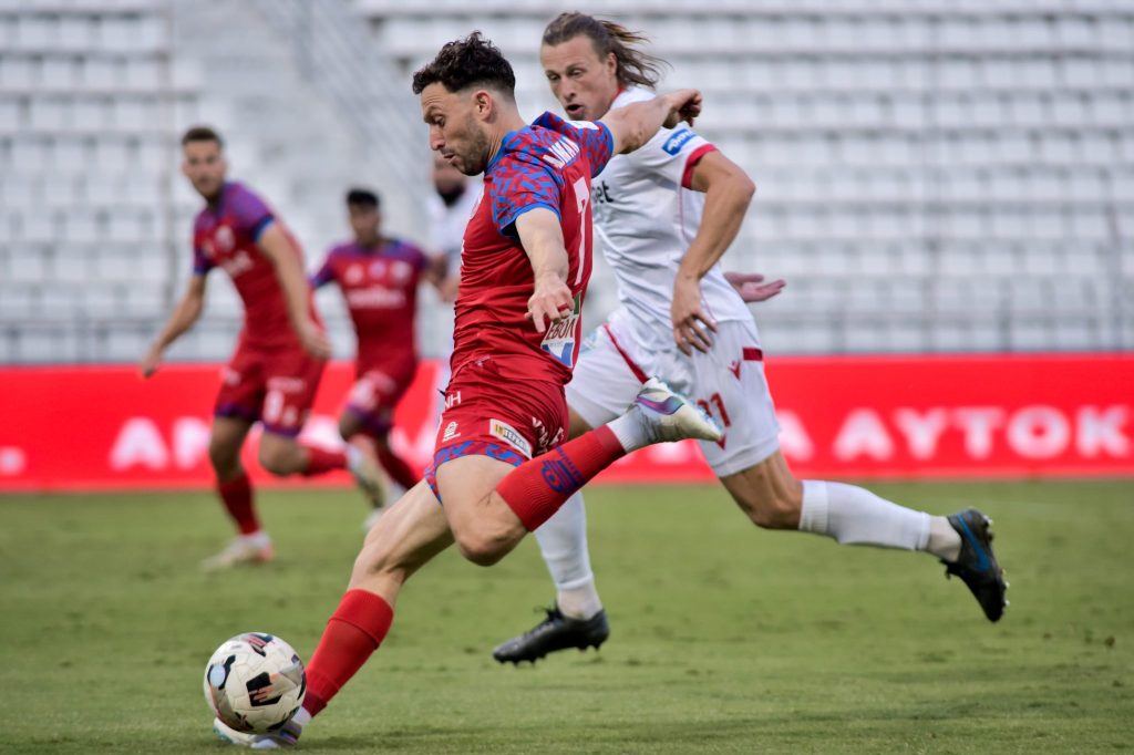 SuperLeague: Μάχες για την παραμονή σε Βόλο και Αγρίνιο