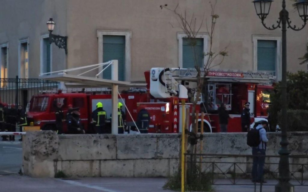 Τηλεφώνημα για βόμβα στη Βουλή