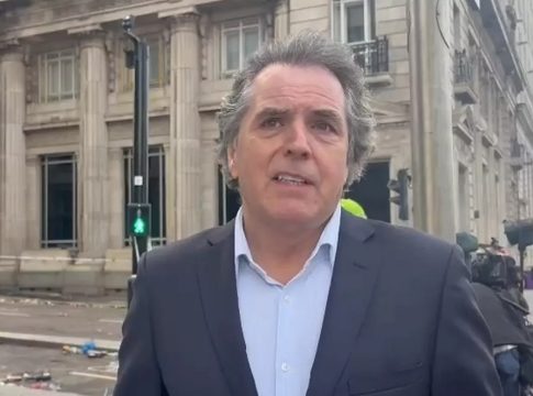 Δήμαρχος Λίβερπουλ: «Υπάρχουν τέσσερις άνθρωποι στο νοσοκομείο, ελπίζουμε να τα καταφέρουν» (vid)