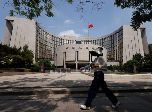 Δασμοί: Ο Σι ενισχύει την κινεζική οικονομία, για να πάει από θέση ισχύος στη διαπραγμάτευση με τις ΗΠΑ