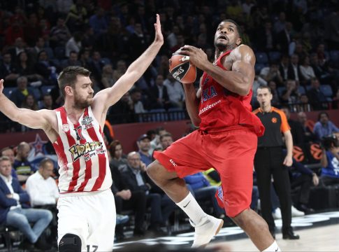 Μάντζαρης σε Χάινς: «Πες κάτι για τον φίλο σου ρε…»