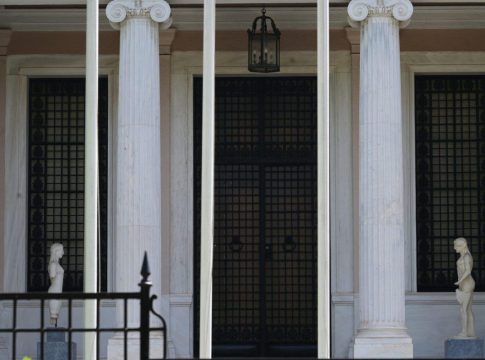 Σύσκεψη στο Μαξίμου για τα φαινόμενα βίας στα πανεπιστήμια – Τα μέτρα που εξετάζονται