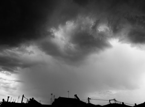 Έρχεται επιδείνωση του καιρού – Πού αναμένονται ισχυρές βροχές και καταιγίδες