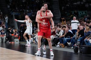 «Τρελάθηκε» με την εμφάνιση του Παπανικολάου ο Αρλάουσκας: «Μου κάνεις πλάκα» (vid)