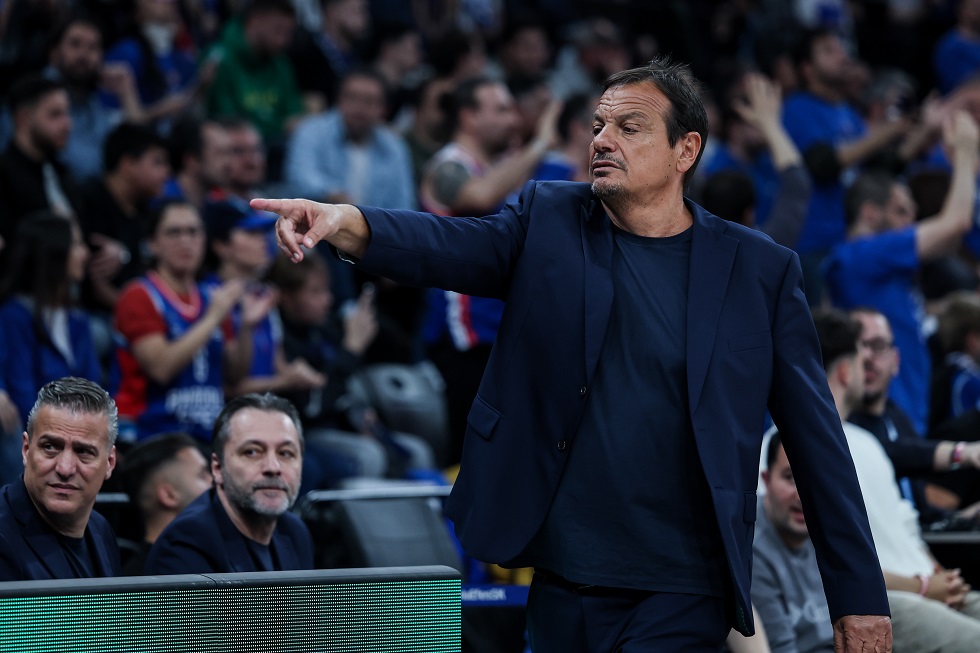 Έγινε… Τούρκος ο Αταμάν: Αποχώρησε μόνος του έξαλλος, δείχνοντας τα λάβαρα της Εφές! (vids)