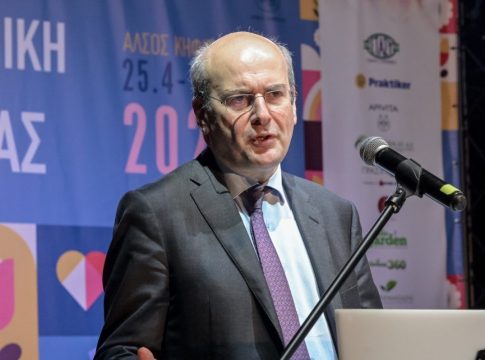Ανοιχτό να δίνονται από την ΑΑΔΕ οι επιχορηγήσεις του ΟΠΕΚΕΠΕ – Τι είπε ο Χατζηδάκης