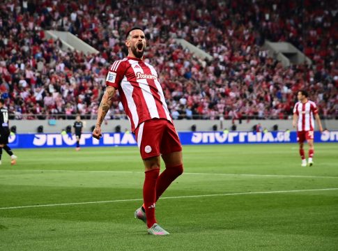Ο Ολυμπιακός ισοφάρισε με γκολ του Βέλντε (1-1, vid)