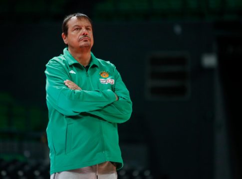 Αταμάν: «Αύριο δεν χρειαζόμαστε… σόου. Πρέπει να παλέψουμε και να έχουμε μαζί μας τον 6ο παίκτη μας»