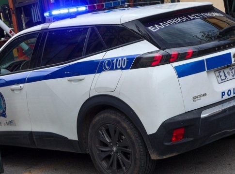 Έκανε το περιπολικό… παλιατζίδικο – Συνελήφθη για αντιποίηση αρχής