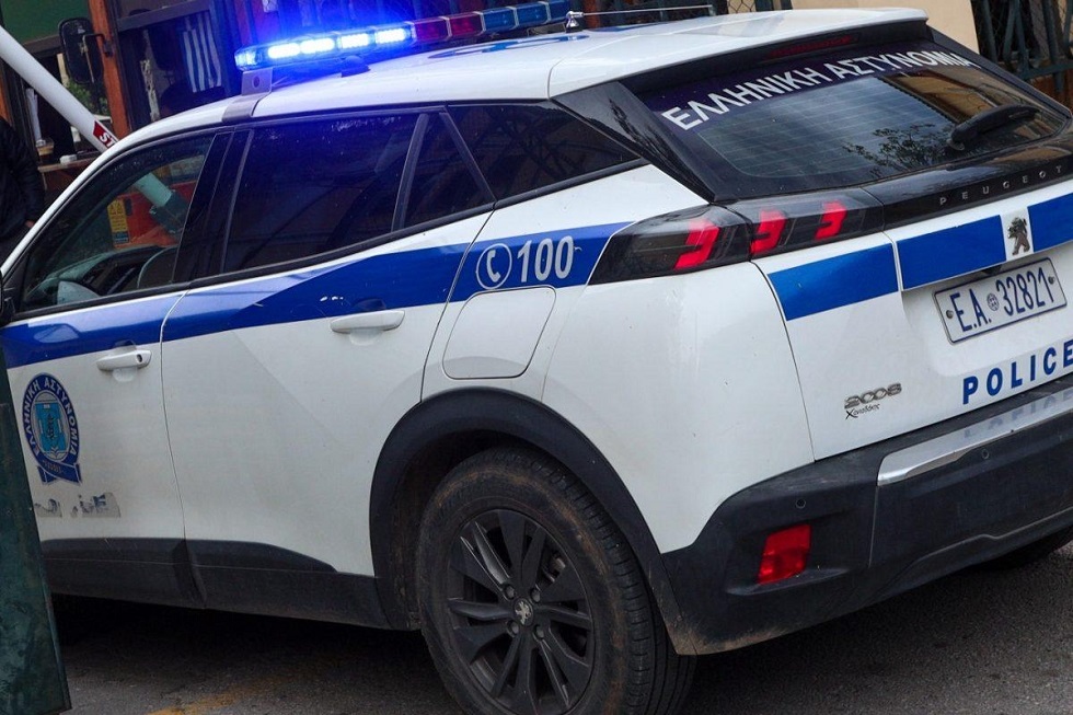 Έκανε το περιπολικό… παλιατζίδικο – Συνελήφθη για αντιποίηση αρχής