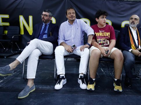 Στη «Sunel Arena» για να δει το ματς της Γαλατά ο Αταμάν (pics)