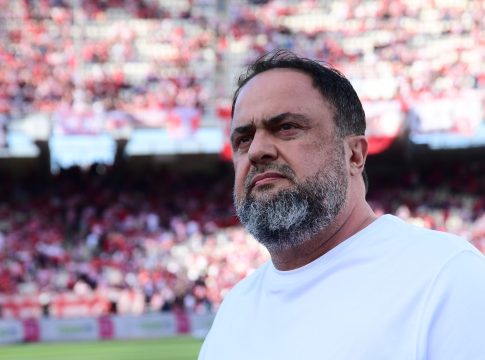 Δίπλα στην ομάδα ο Βαγγέλης Μαρινάκης (vid)