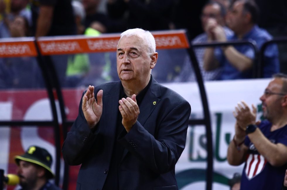 Αποθεώθηκε ο Σάκοτα πριν το ματς της ΑΕΚ με τον Προμηθέα (vid)