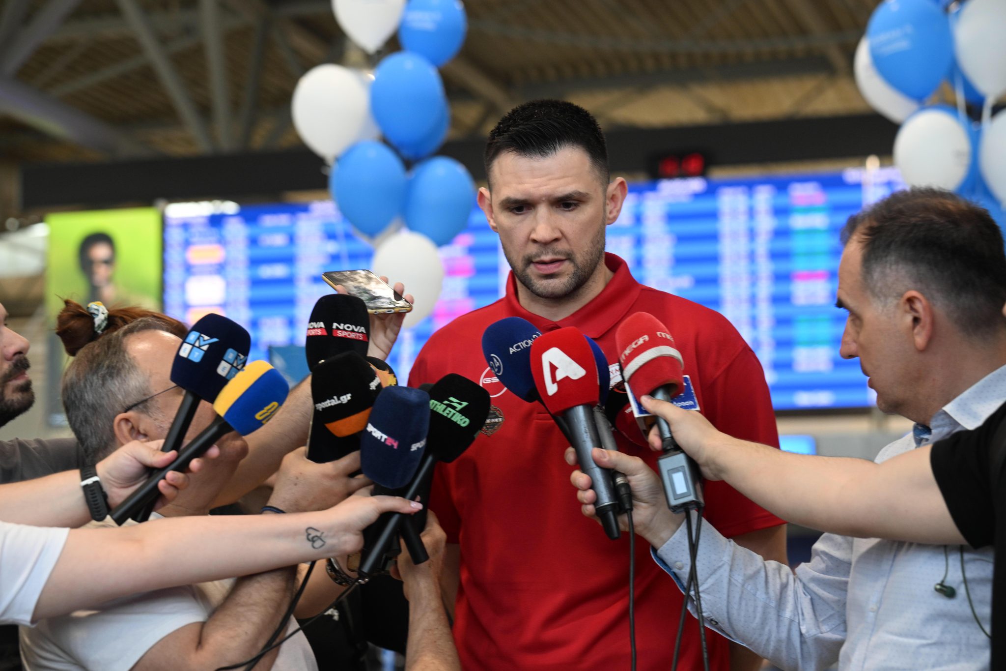 Παπανικολάου: «Δεν υπάρχουν απωθημένα παρά μόνο ένας στόχος» (vid)