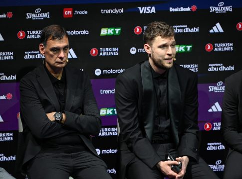 Βεζένκοφ: «Ήθελα να επιστρέψω στον Ολυμπιακό και να κερδίσω τρόπαια»