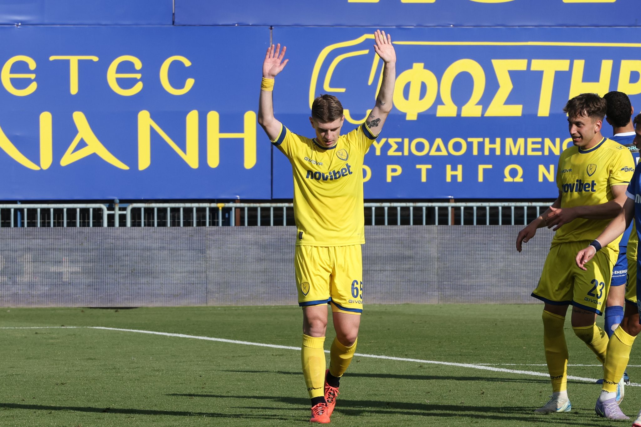 Παναιτωλικός – Πανσερραϊκός 1-0: Ο Αποστολόπουλος έδωσε στους Αγρινιώτες την δεύτερη θέση στα play-out