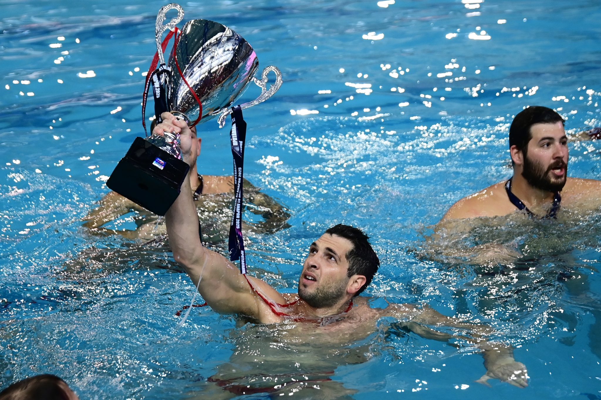 Η απονομή του 39ου πρωταθλήματος στον Ολυμπιακό (vid)