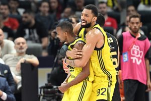 Μονακό – Φενέρμπαχτσε 70-81: Φενέρ, πρώτη και καλύτερη