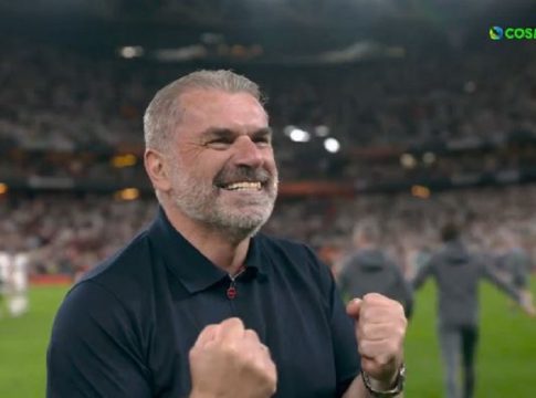 Το ξέσπασμα του Ποστέκογλου και των παικτών της Τότεναμ μετά τη λήξη του τελικού (vid)