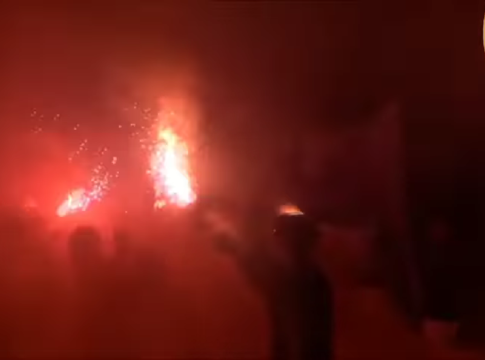 Εντυπωσιακή υποδοχή τα ξημερώματα στην Καβάλα για τον ΑΟΚ (vid)