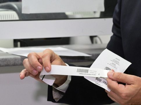 «Κράσαρε» την πρώτη μέρα το «βραχιολάκι» ιχνηλάτησης ασθενών – Το αδιαχώρητο στον «Ευαγγελισμό»