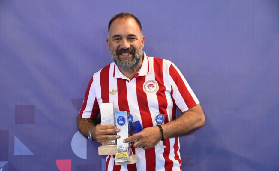 Γέμελος: «Ο Ολυμπιακός είναι ένας και ενιαίος, αν δεν ήταν ο Βαγγέλης Μαρινάκης δεν θα υπήρχε Ερασιτέχνης» (vids)