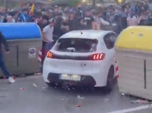 Απίστευτο συμβάν έξω από το γήπεδο της Εσπανιόλ πριν το ματς με την Μπαρτσελόνα: Αυτοκίνητο παρέσυρε πεζούς – Τι αναφέρει η πρώτη εκτίμηση (vids & pic)